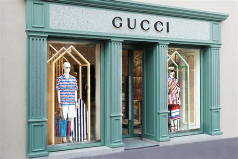 Gucci Inaugurates The Reopening Of Its Boutique In .